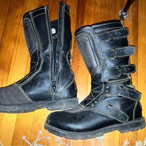 Icon Elsinore size 12 men’s boots.